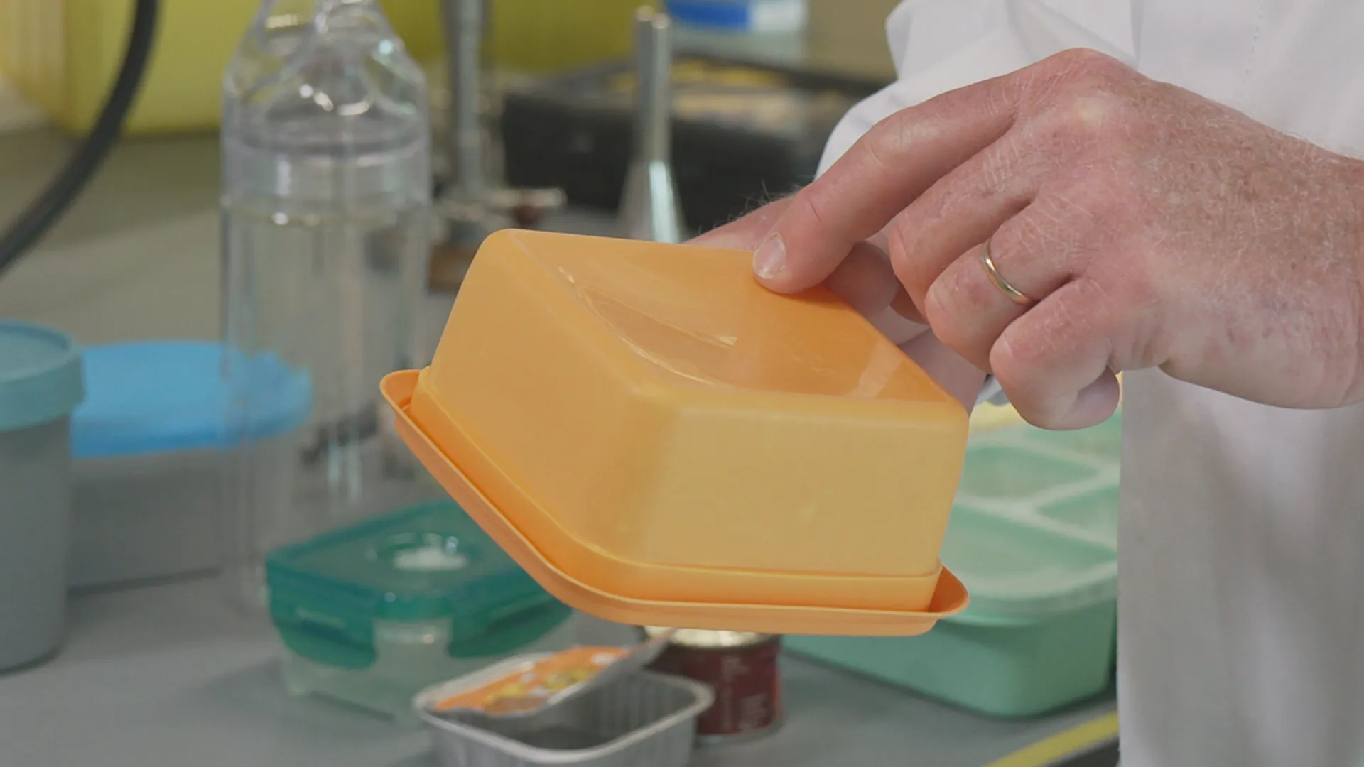 Afbeelding van Gif in het lijf: chemische stoffen in plastic en de gezondheidsrisico’s
