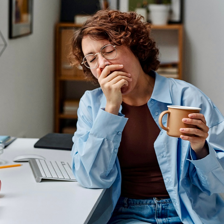 Afbeelding van Slaperig na het eten? Zó skip je een after dinner dip