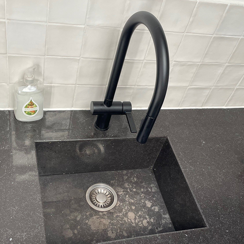 Mijn spoelbak verkleurt bij normaal gebruik: heb ik recht op garantie?