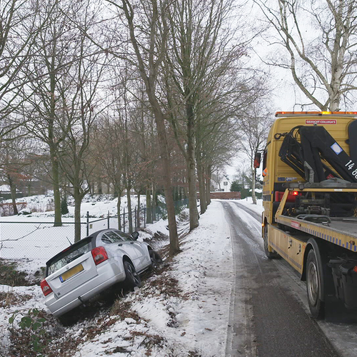 Afbeelding van Autopech door winters weer? Let op voor dure sleepdiensten en bergingsbedrijven!