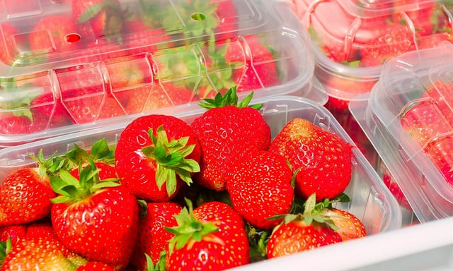 Afbeelding van Minder gif gevonden op Hollandse aardbeien in de supermarkt