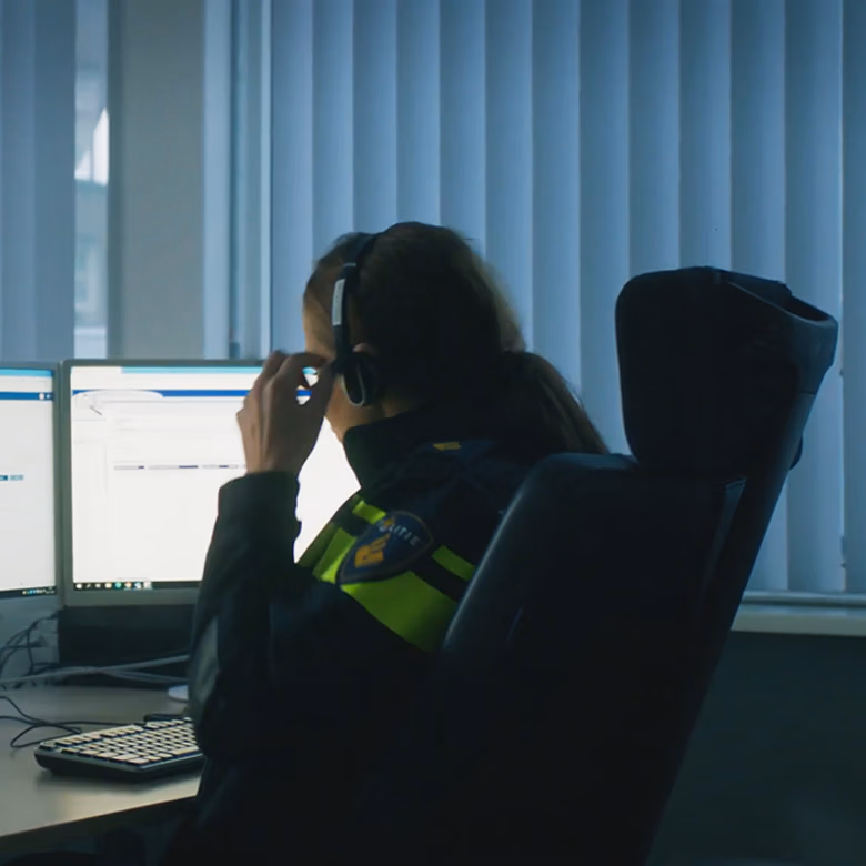 Afbeelding van Politienummer 0900-8844 slecht bereikbaar: wachttijden lopen op en bellers haken af