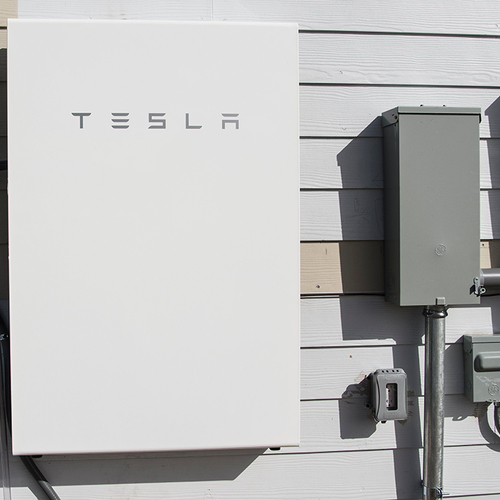 ACM waarschuwt: gesjoemel met telefonische verkoop van thuisbatterijen