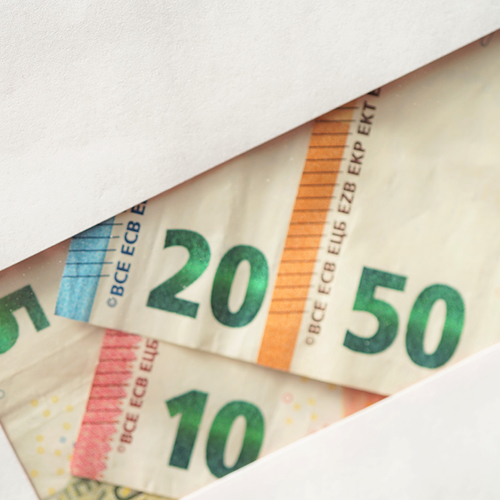 Maximale zorgtoeslag gaat in 2026 omlaag: hoeveel krijg jij per maand gestort?