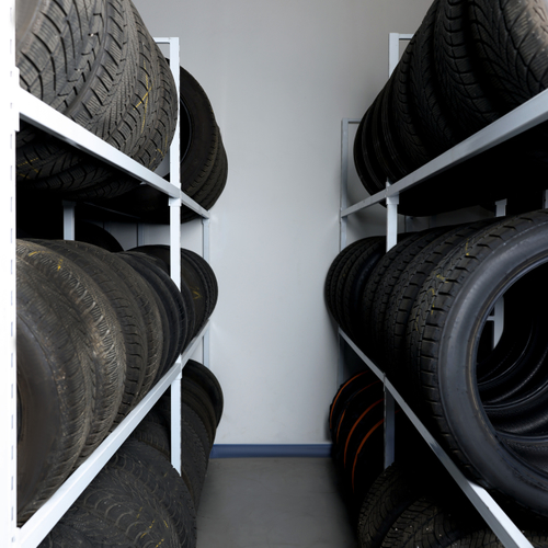 Mag een garage zomaar kosten rekenen voor bandenopslag die eerder gratis was?