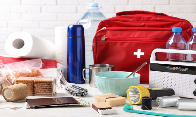 Afbeelding van Wat heb je écht nodig in je noodpakket? Laat je niet misleiden door peperdure kant-en-klare pakketten
