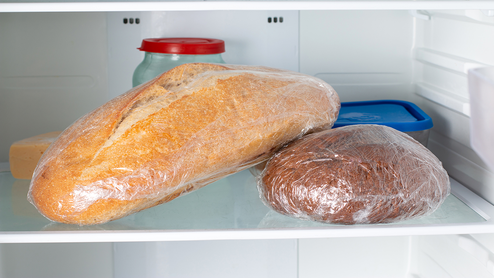 foto brood in koelkast