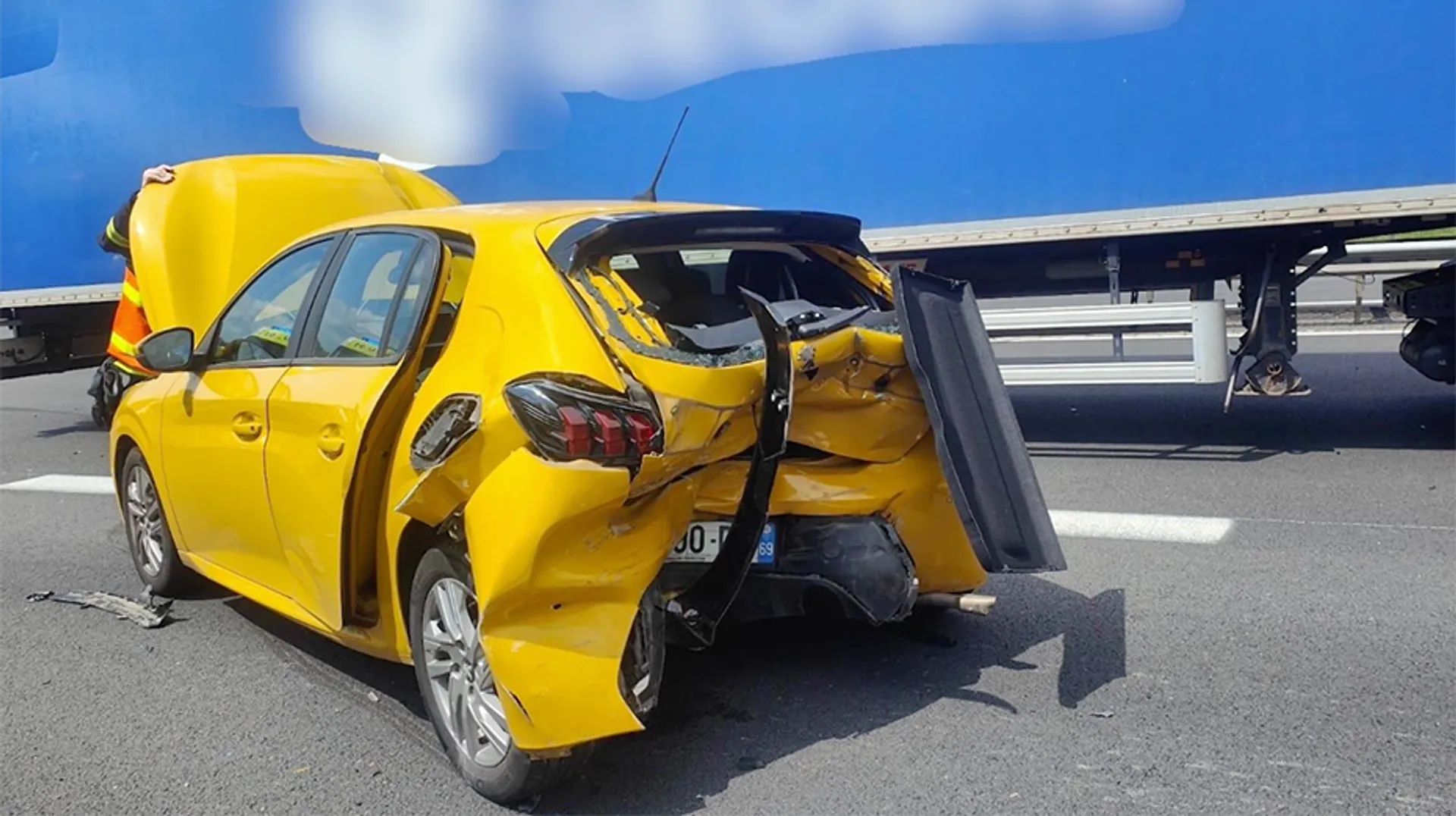 gecrashte peugeot Kassa 930