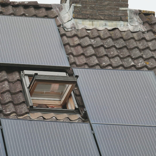 "Zonnepaneelhouder mag blijven salderen van rechtbank" – uitspraak met gevolgen?