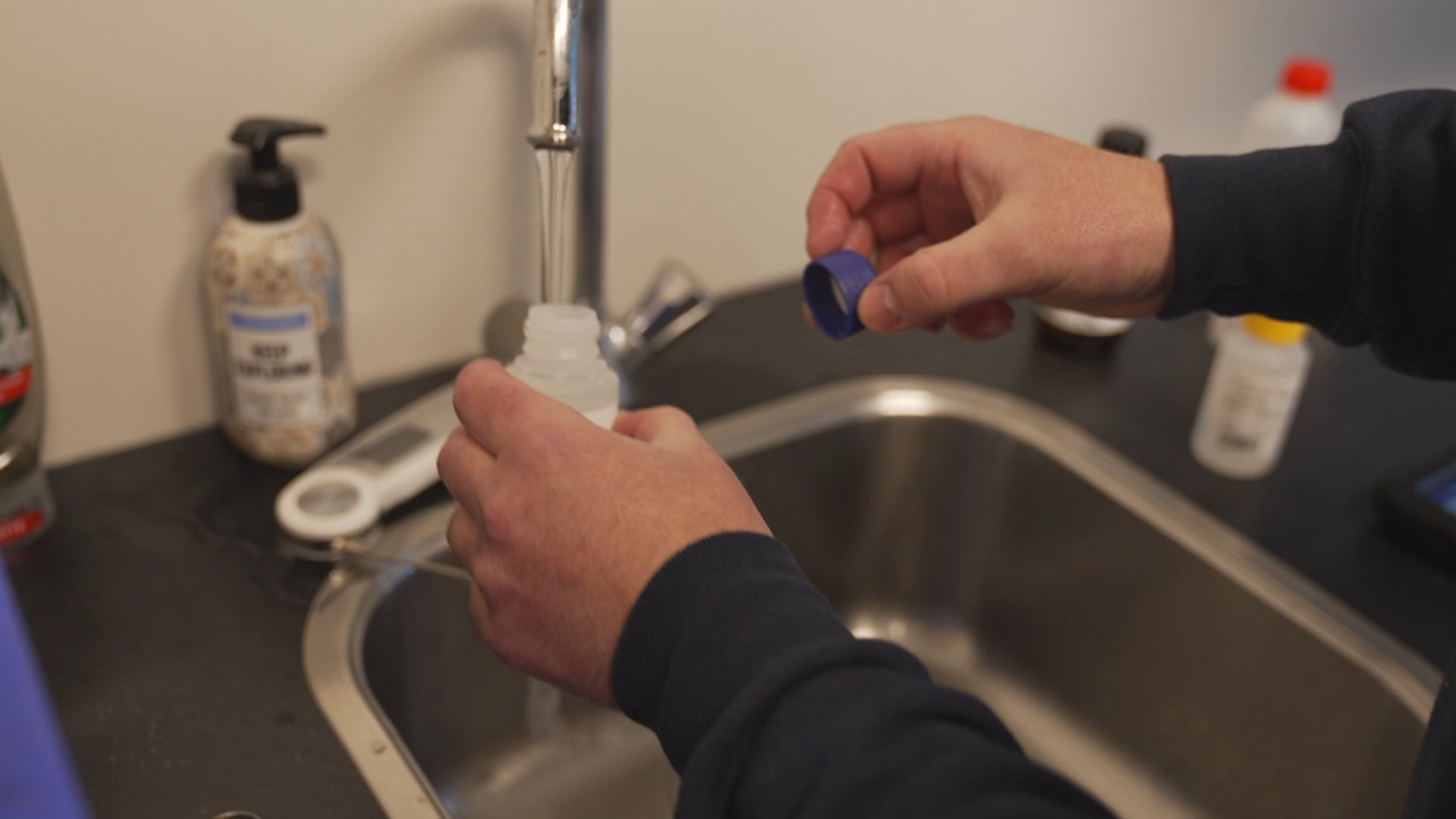 Afbeelding van Smeren bedrijven onnodige waterfilters aan?