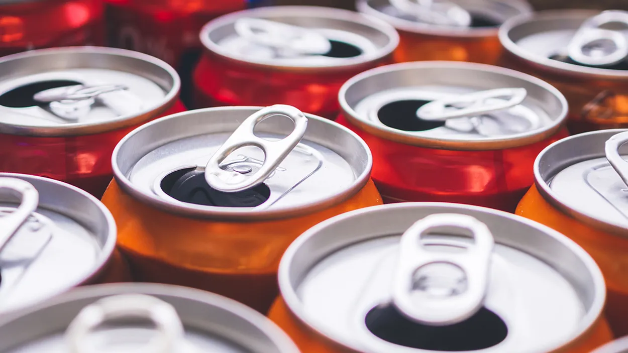 Statiegeld op blikjes leidt tot problemen in de supermarkt - Kassa ...