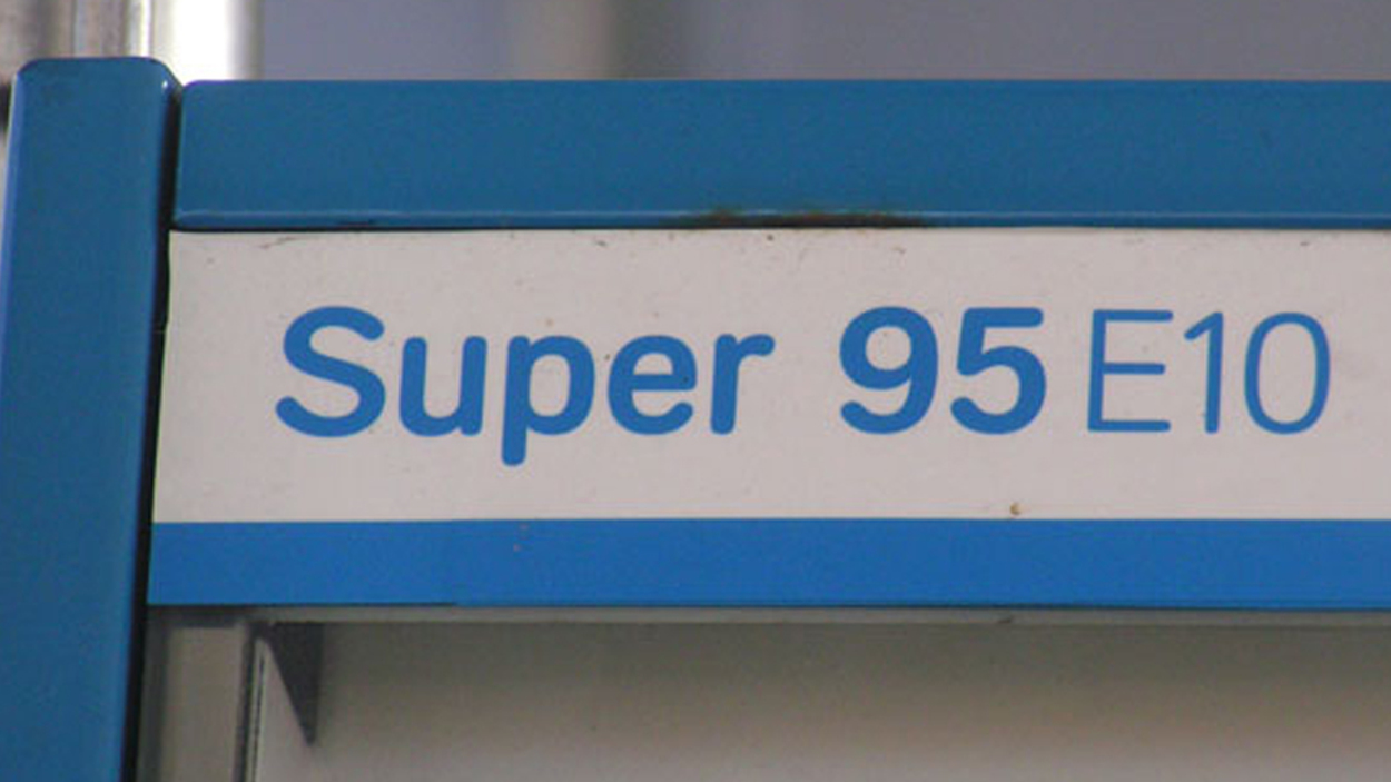 super 95 e10 930