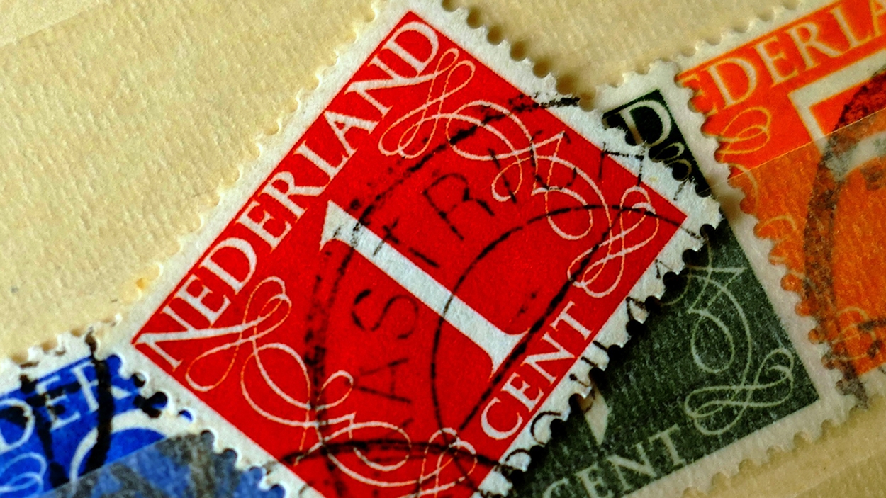 postzegels frankeren brief 1127