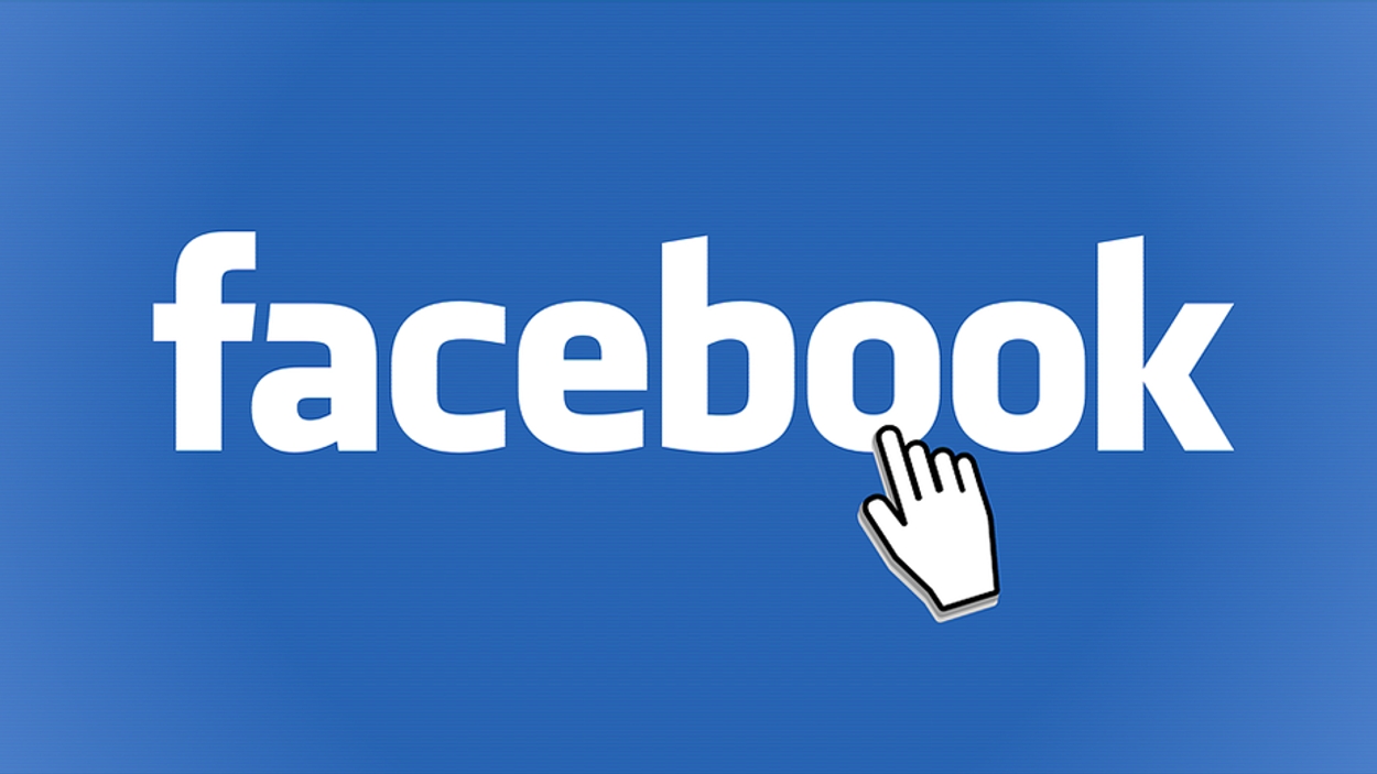 Facebook logo 930x520