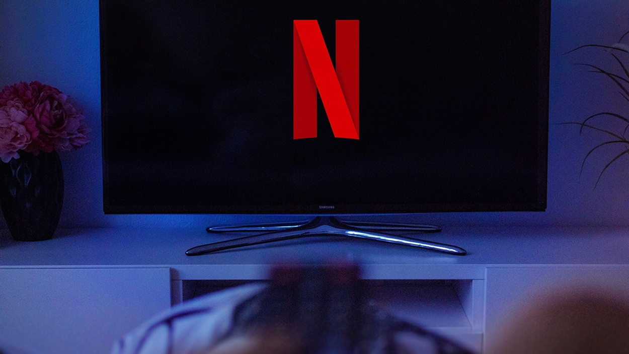 Afbeelding van Netflix-abonnement met reclame krijgt minder films en series