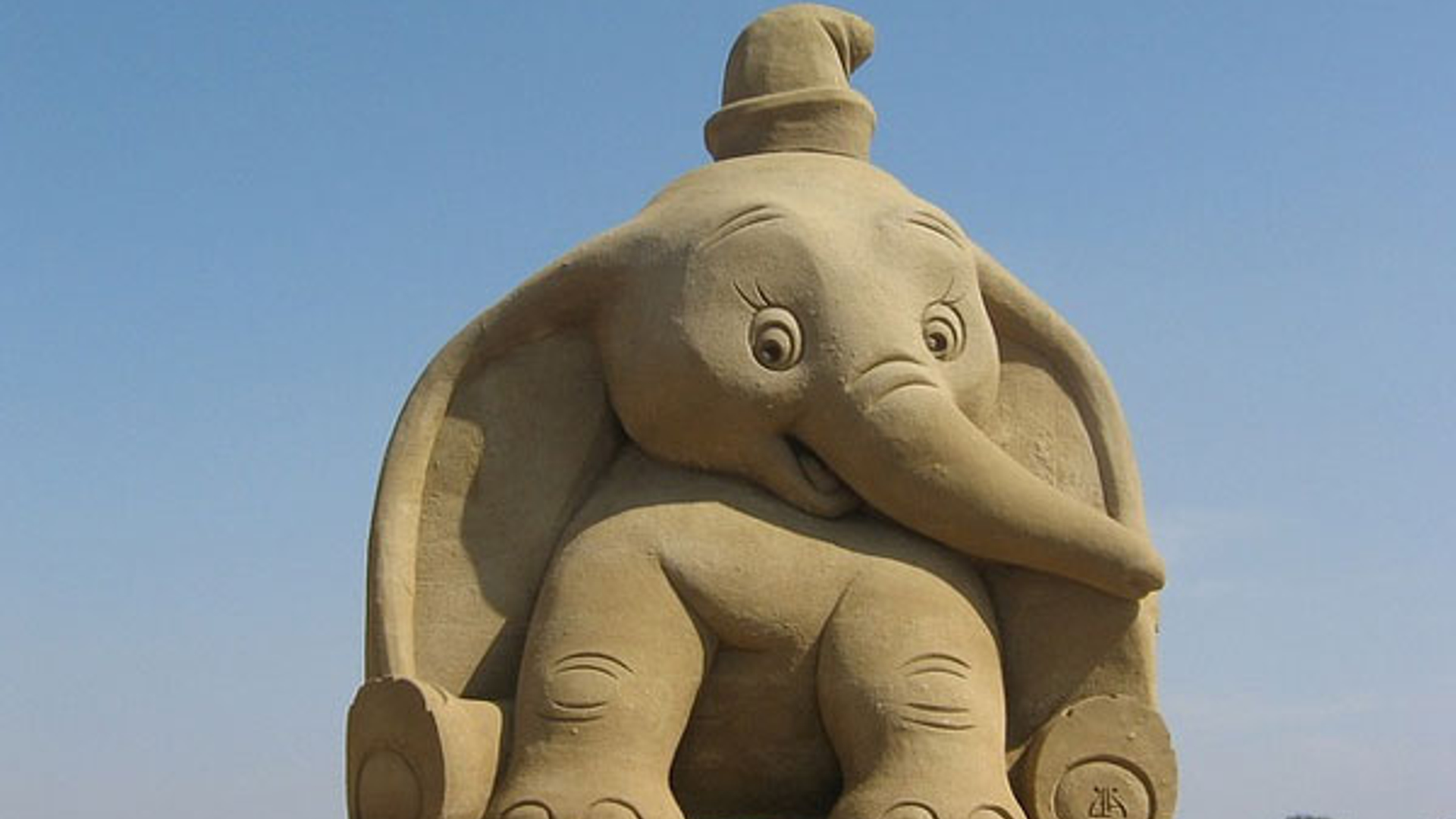 Zandsculptuur_01.jpg