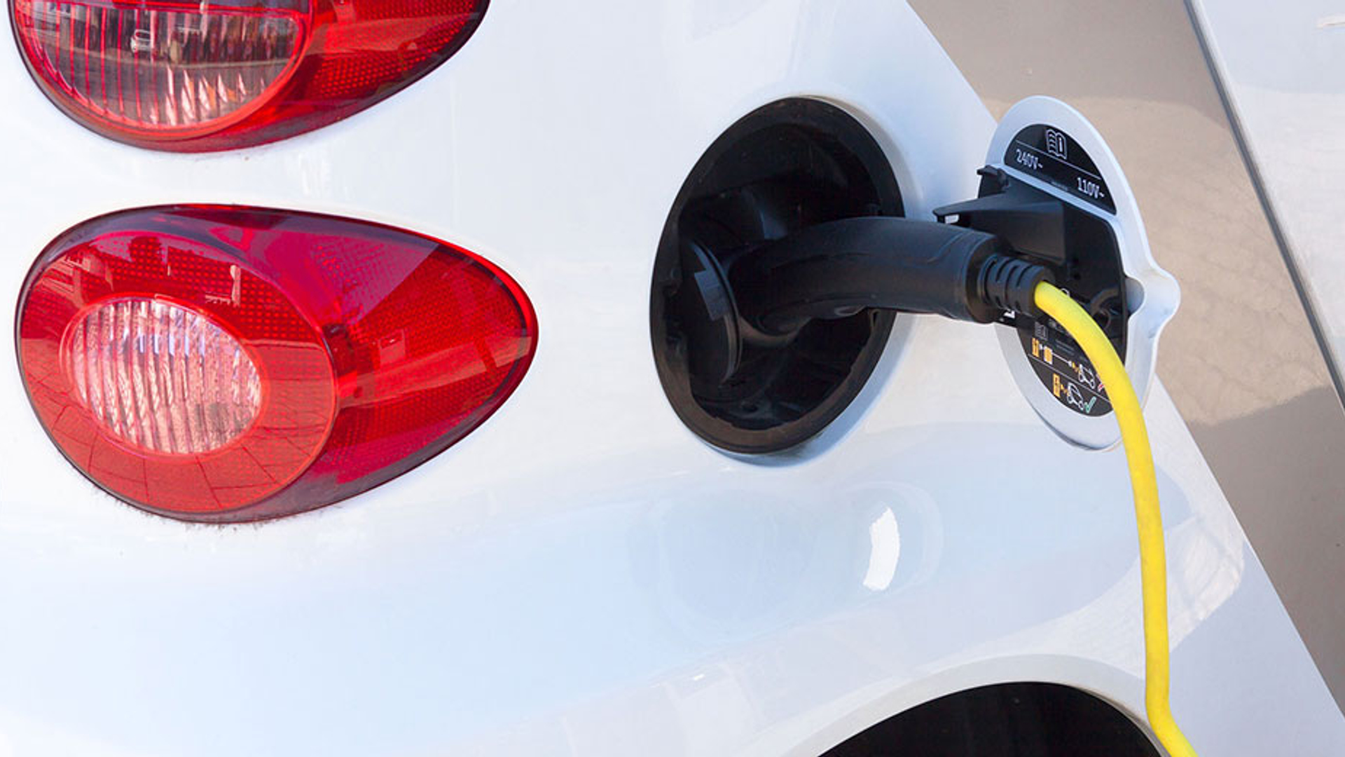 electric-car-930x520