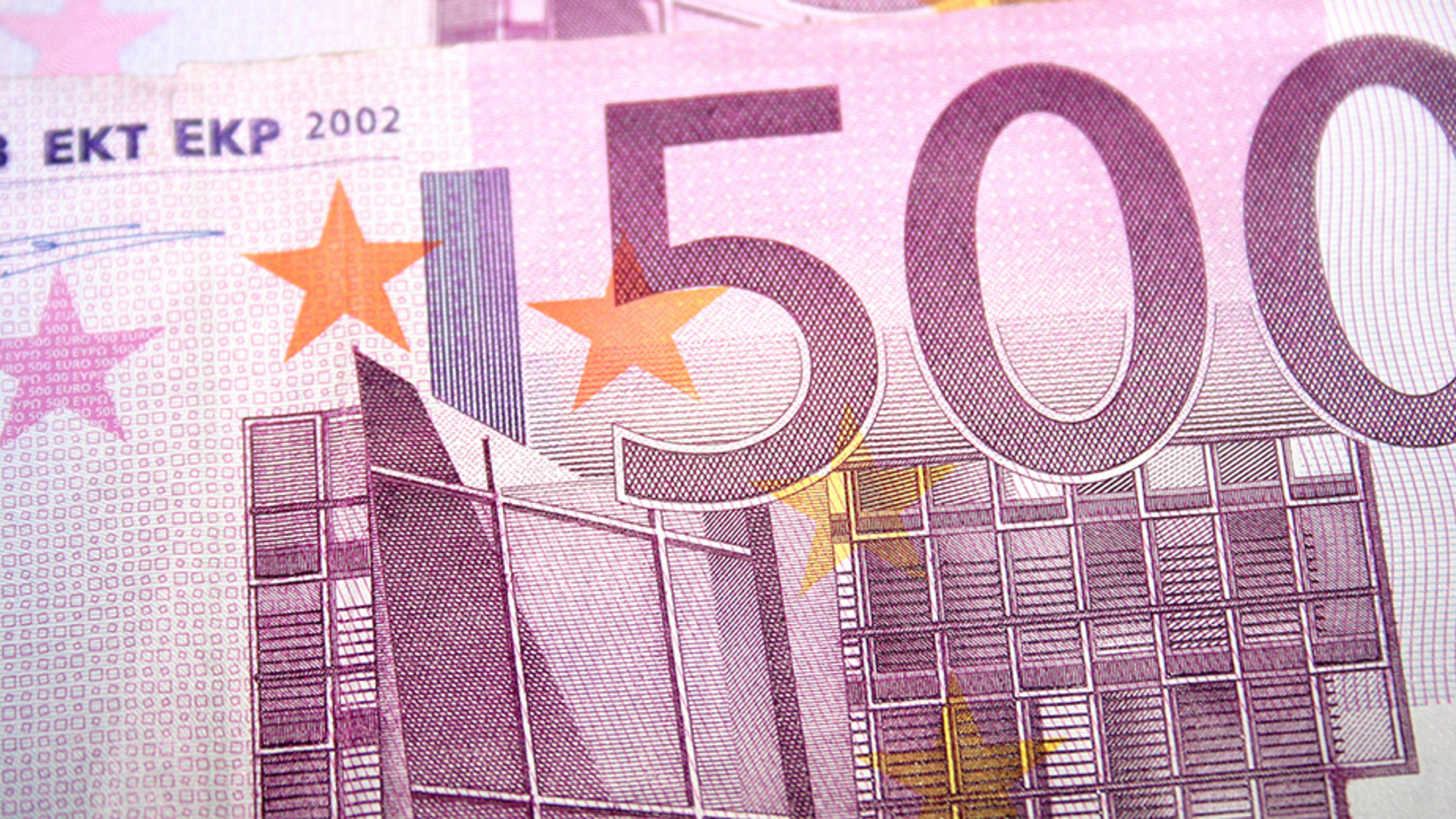 930x520_euro8