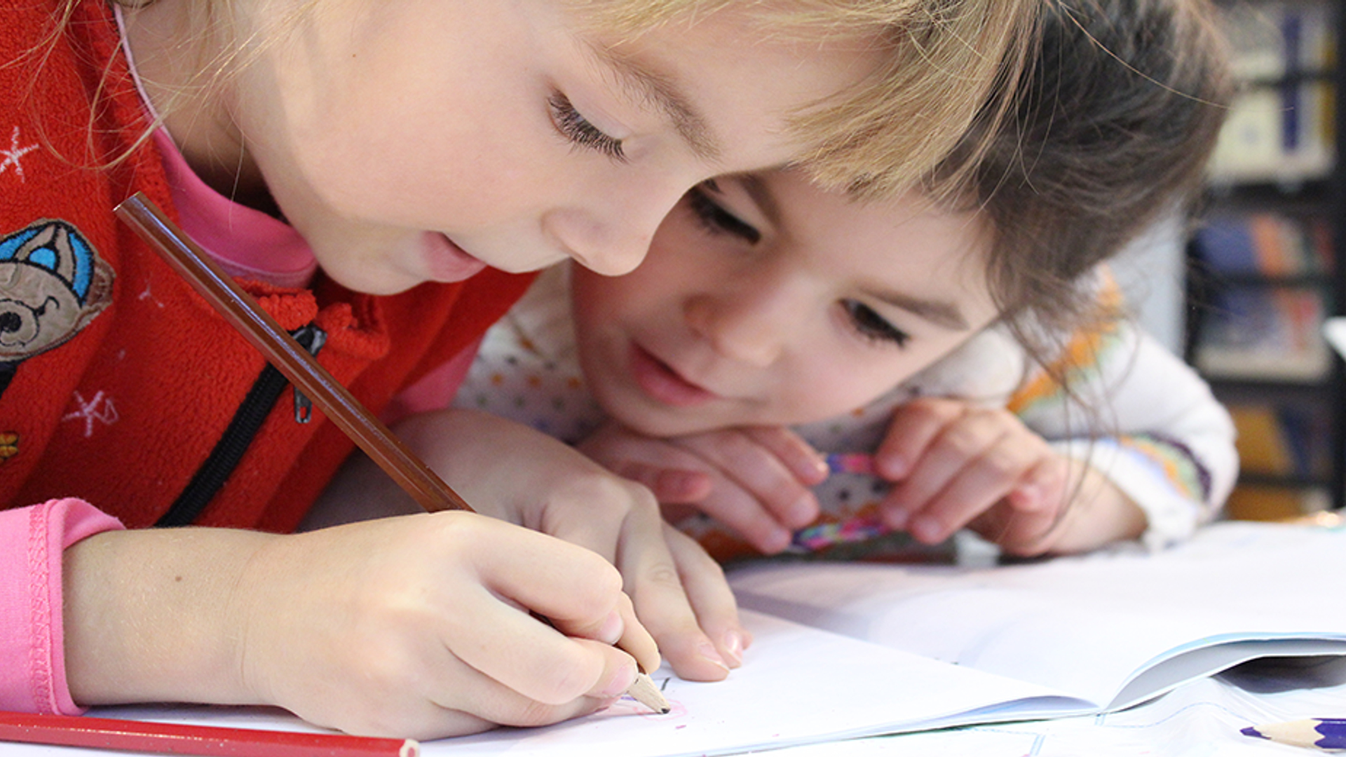 schoolkinderen_studenten_930x520