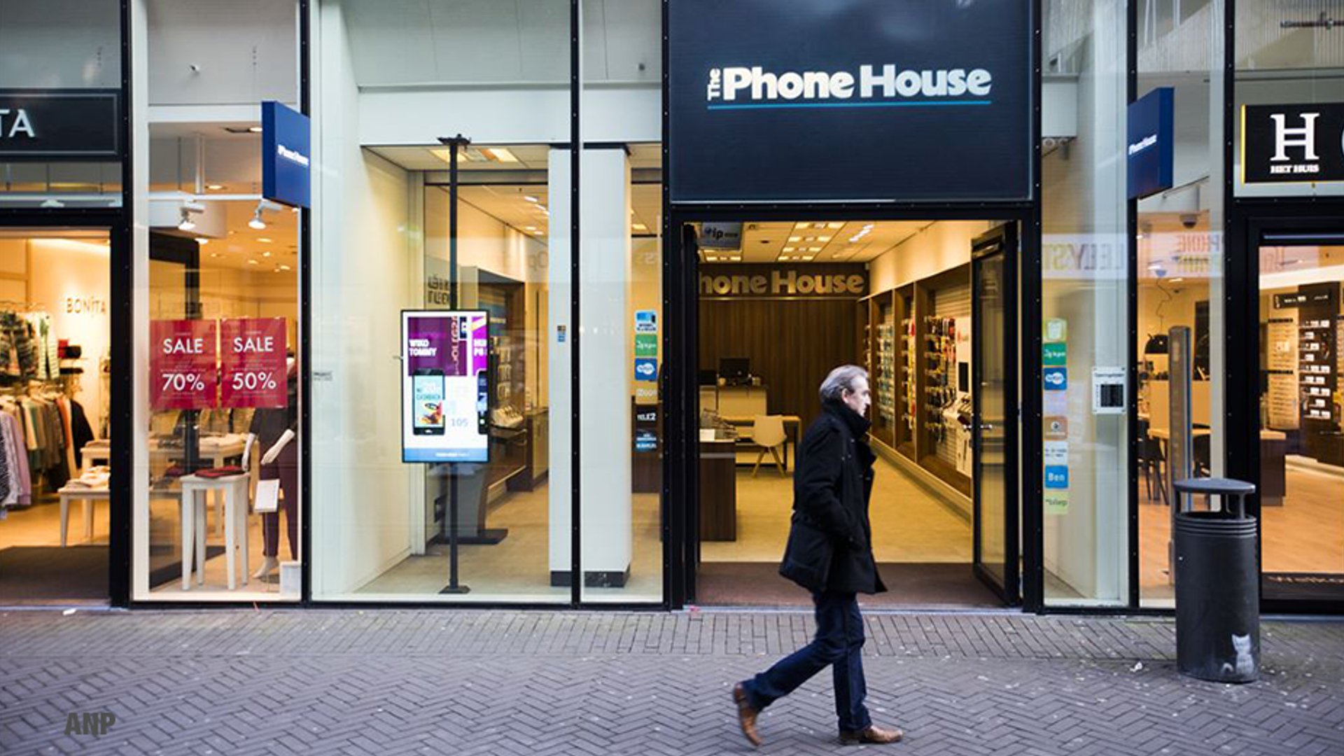 930 x 520 the phone house