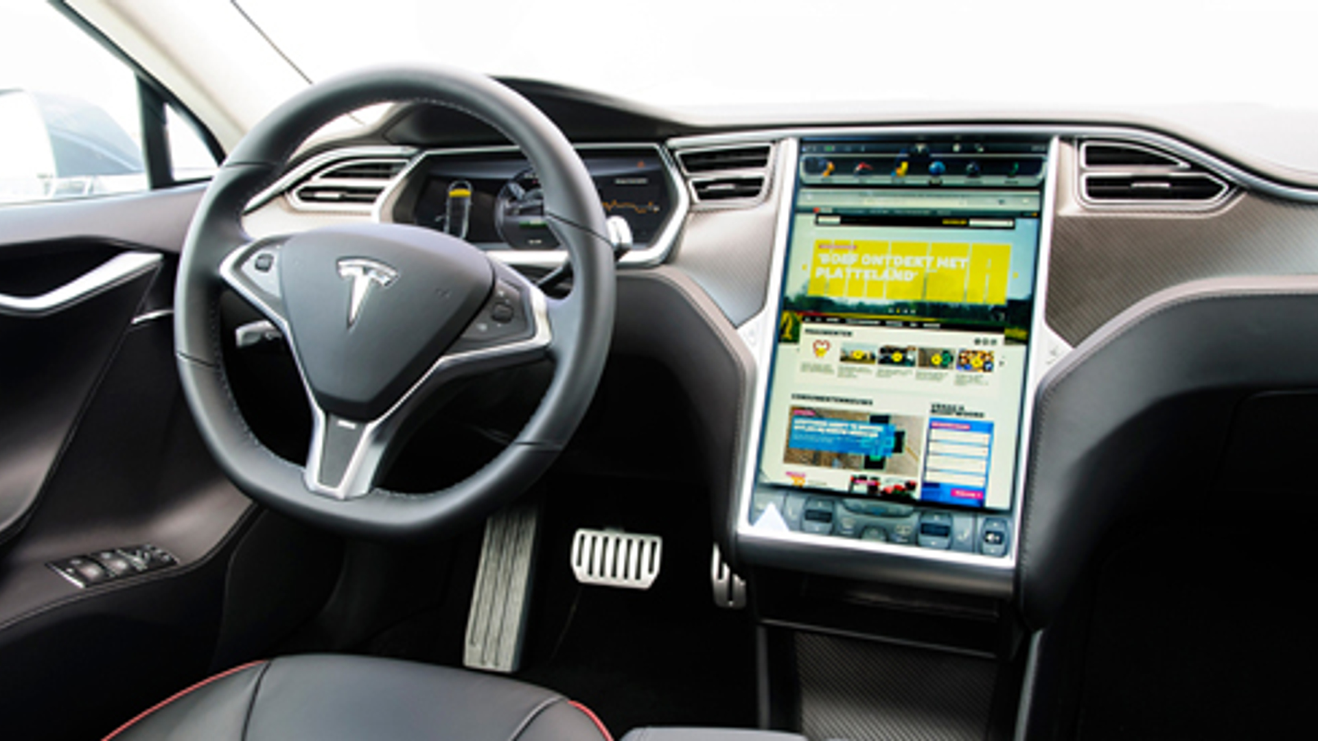 600x275_teslamodelsnavigatie.JPG