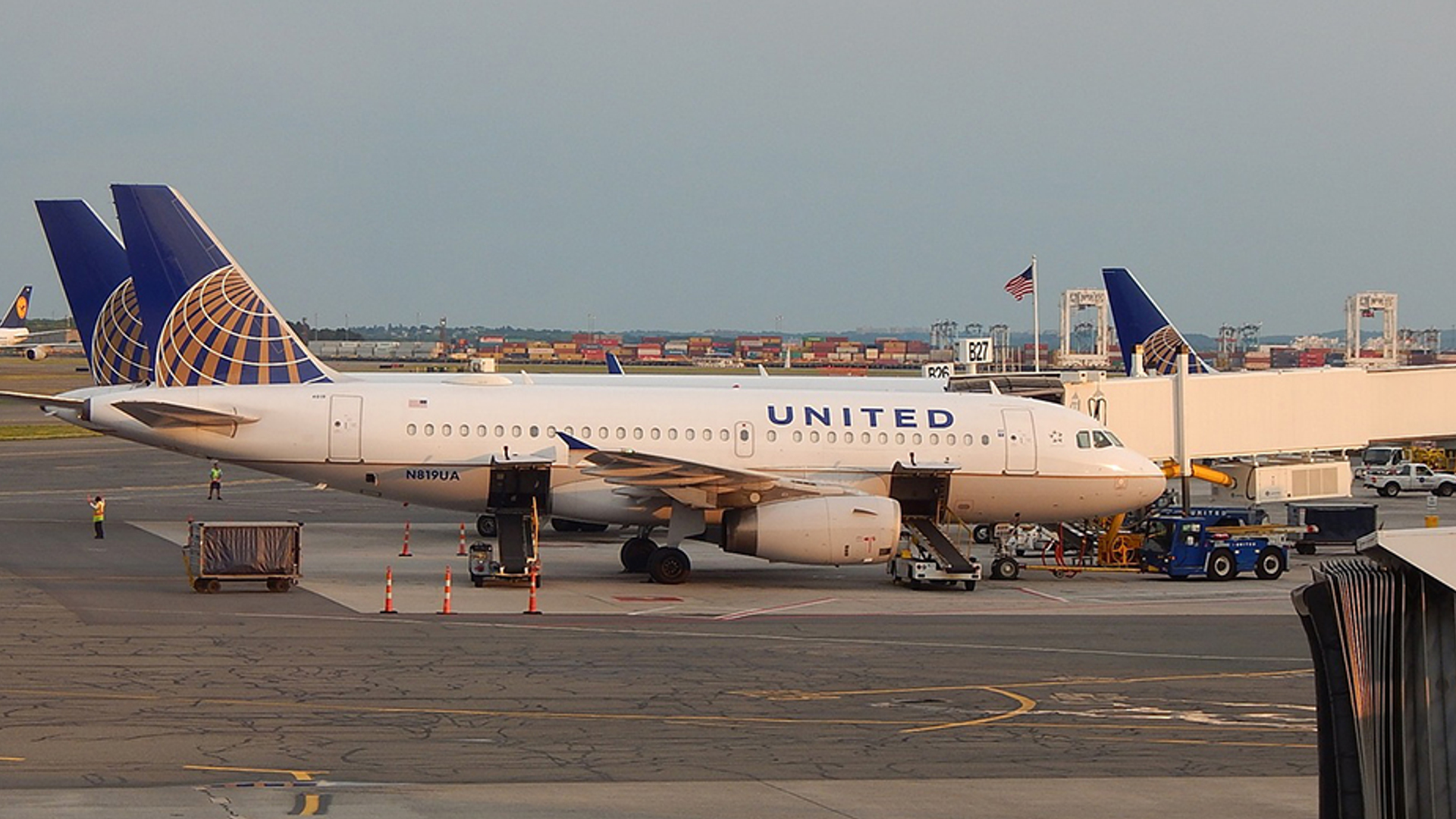 930x520_unitedairlines