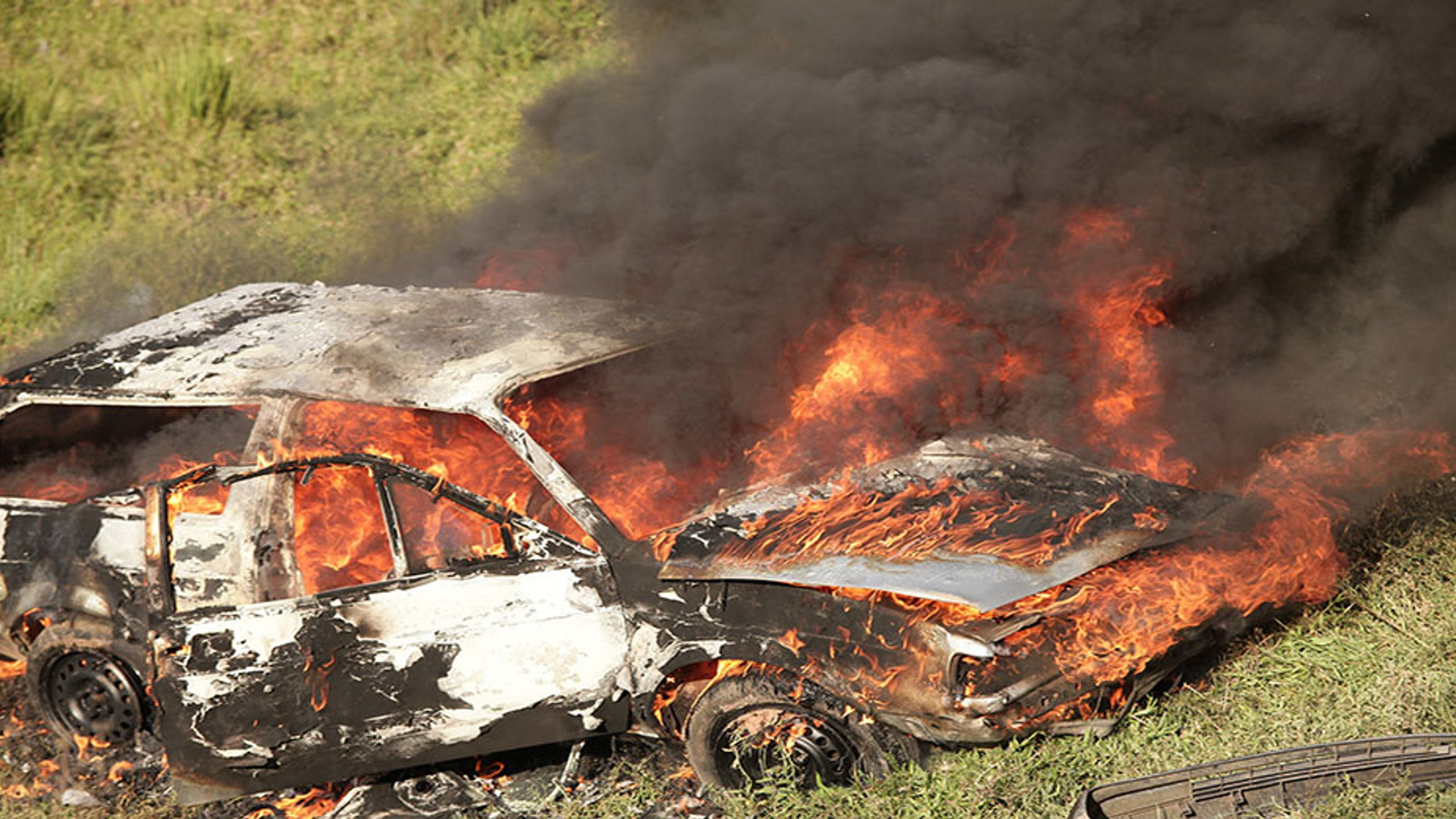 autobrand_auto_vuur