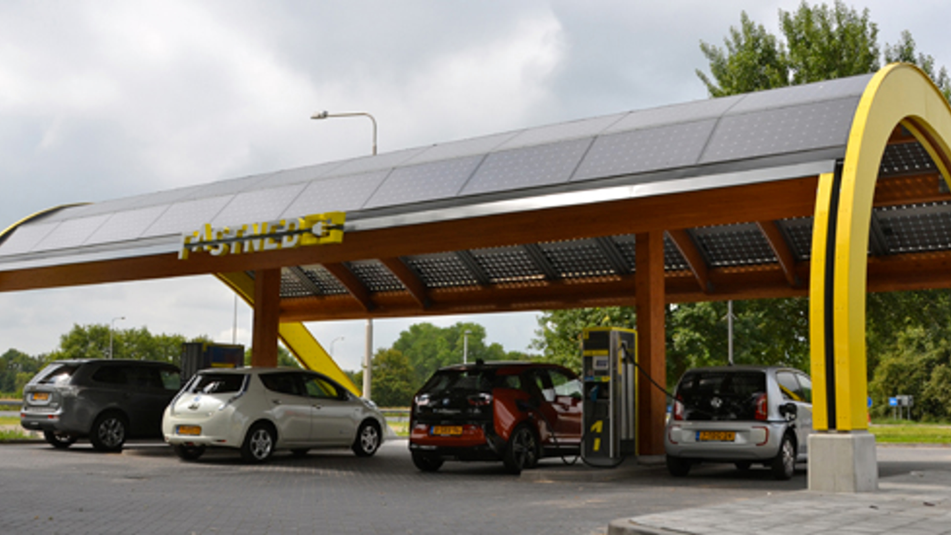 600x275_fastned_01.jpg