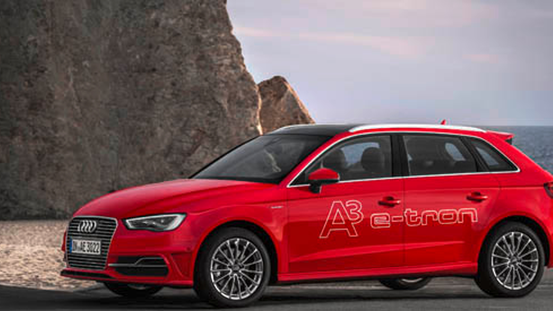 600x275_audia3etron_02.jpg