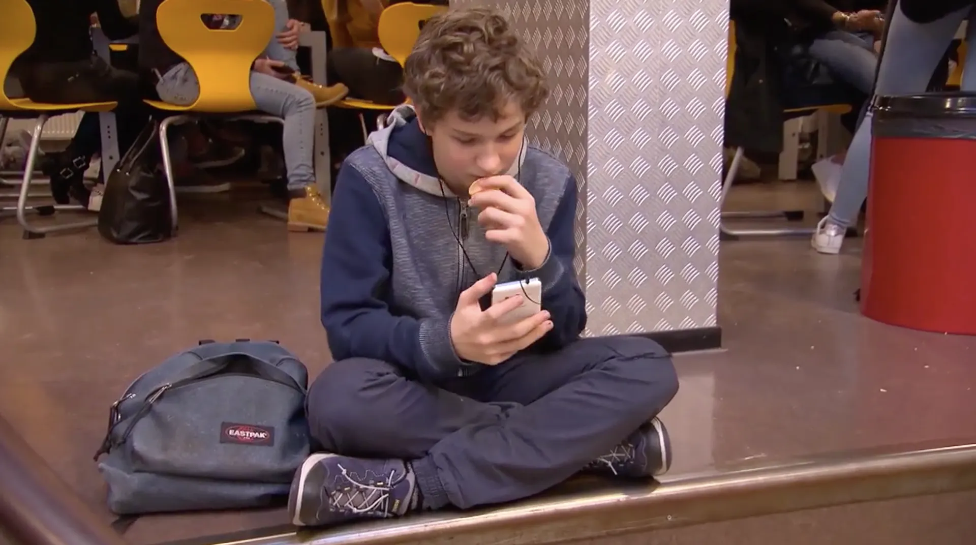 Afbeelding van Binnenkort: Kassa's mini-documentaire over smartphoneverslaving