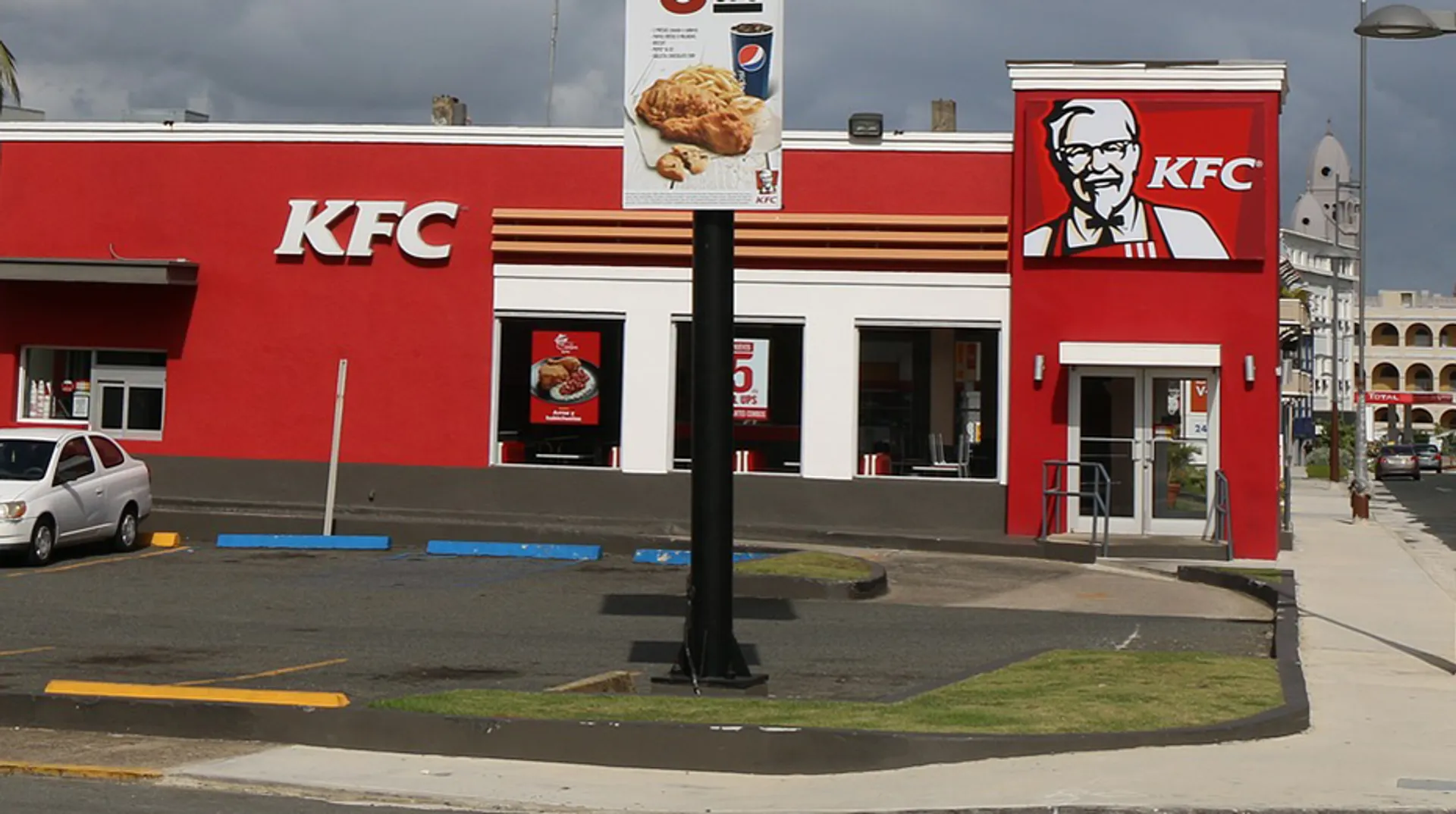 Afbeelding van Nuggets, burgers en pizza's van plofkip