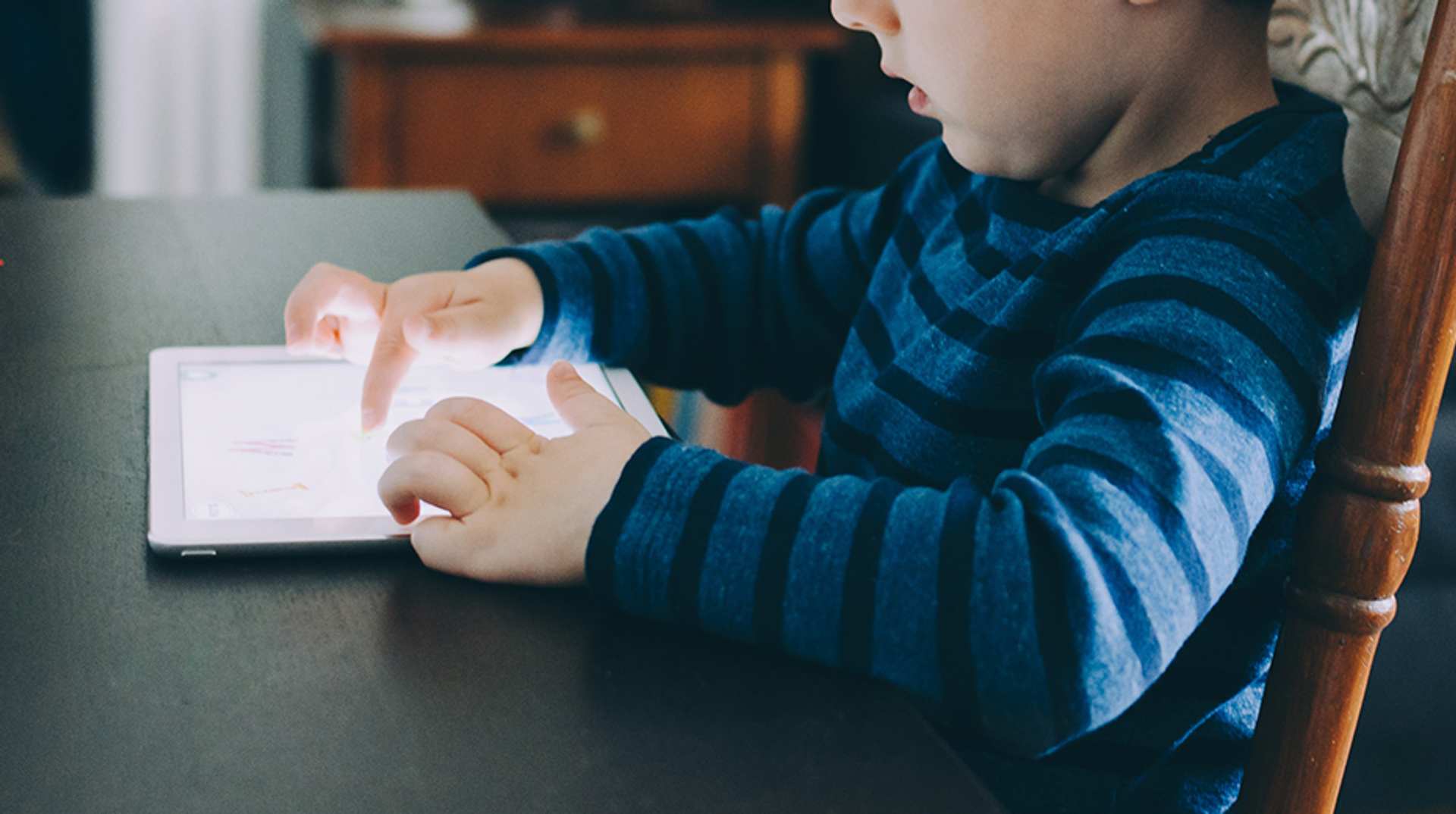 Afbeelding van Opvoedingslessen van jonge ouders: Technologie