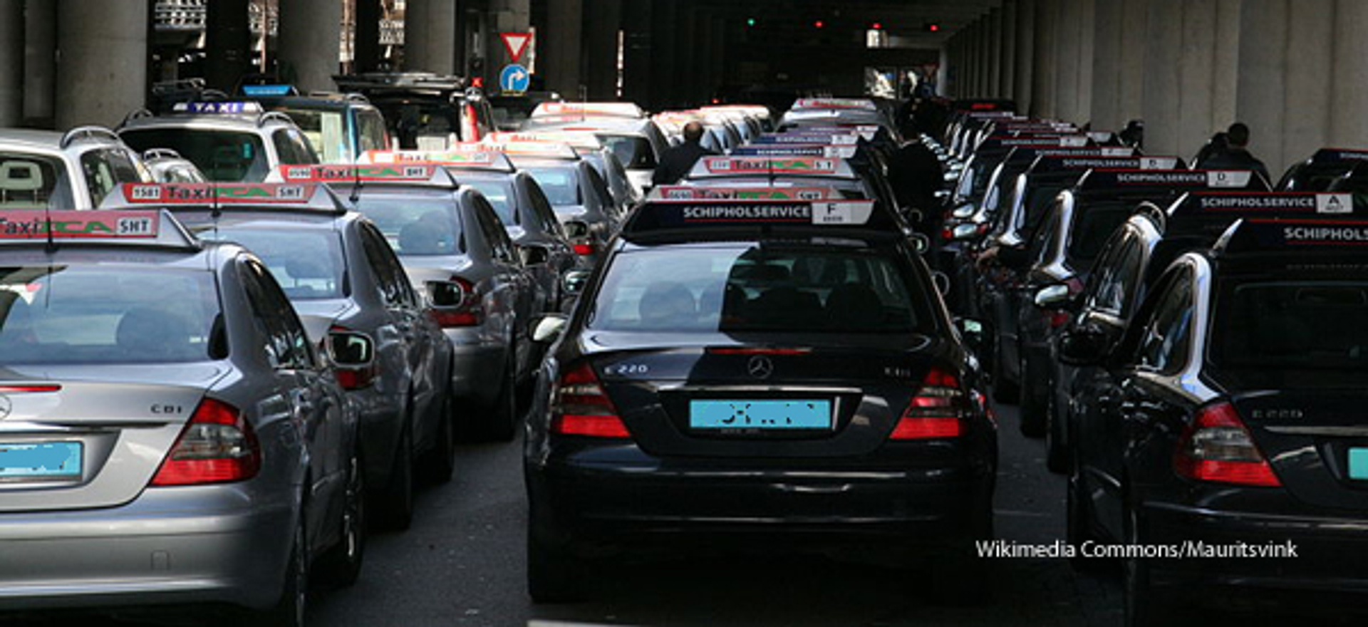 Afbeelding van Groene taxistandplaats Amsterdam CS geopend