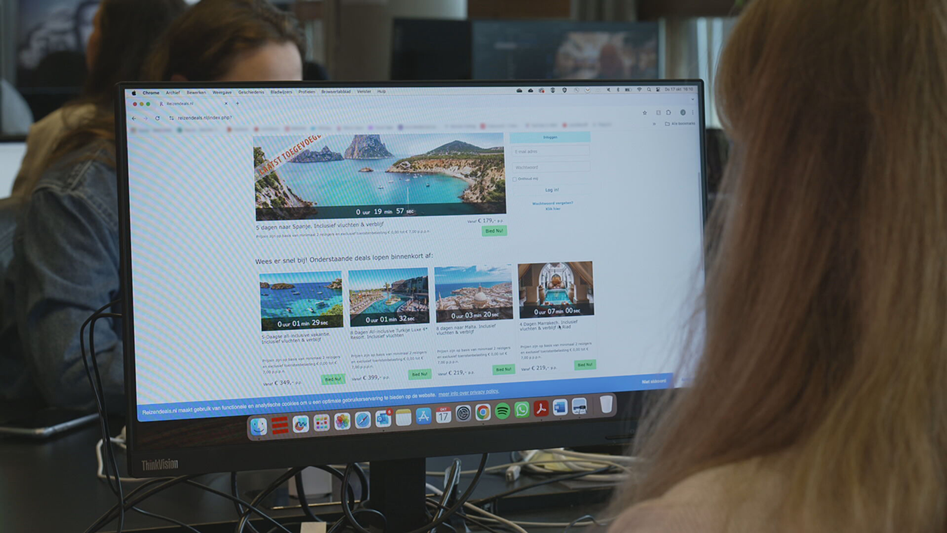 Afbeelding van ACM onderzoekt klachten over reisaanbieder Reizendeals.nl