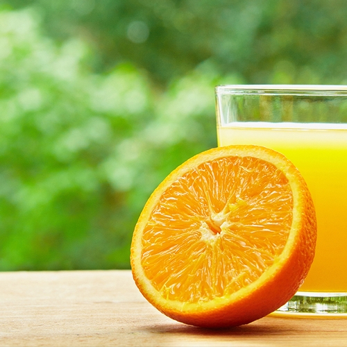 Sinaasappelsap duurder door slechte oogst: "Mengen met mango of appel"