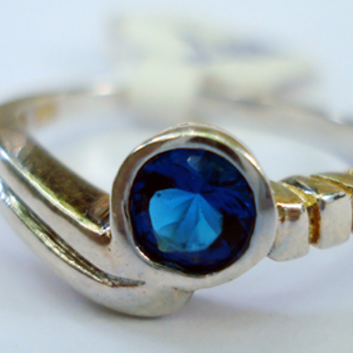 'Verminderde vraag drukt prijs diamanten'