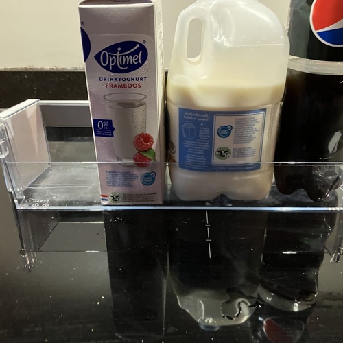 Flessenhouder koelkast breekt al vier keer af. Valt dit onder garantie?