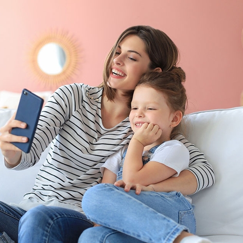 Onderzoek: Bijna driekwart van ouders deelt informatie over kind op social media