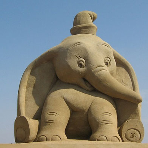 Expo zandsculpturen dicht door bevingen