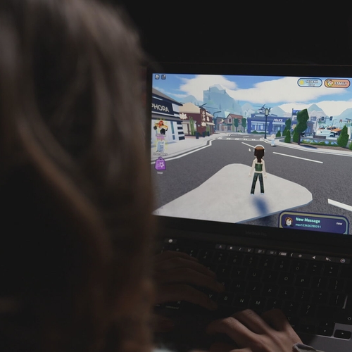 Politie: Tientallen zaken kindermisbruik via gameplatform Roblox