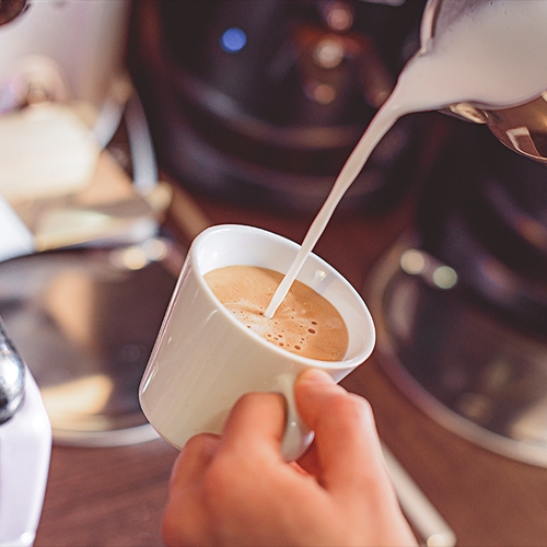 Koffie fors duurder, grote verschillen tussen huismerk en A-merk