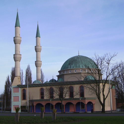 Nog geen streep door imam-gala in Rijswijk