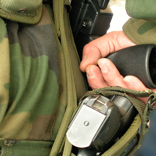 Militairen gaan helpen bij controles Schiphol