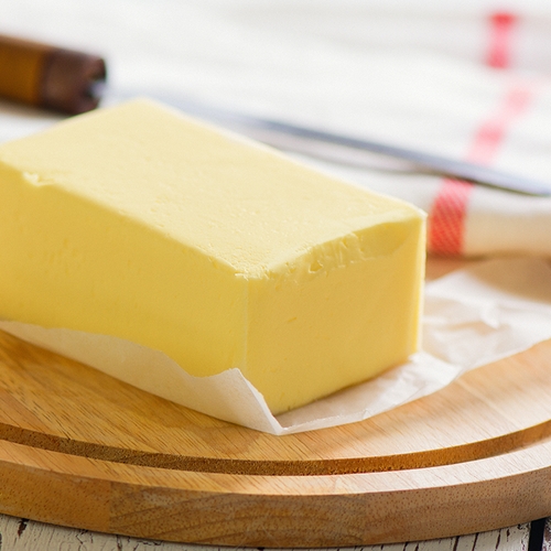 Wat zijn de verschillen tussen roomboter en margarine?