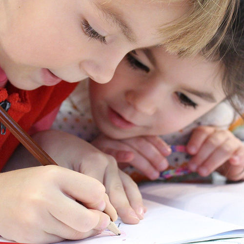 'Tijd voor landelijke regeling kinderopvangtoeslag'