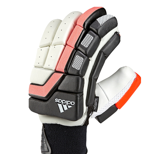 Adidas roept hockeyhandschoen terug vanwege giftige stof