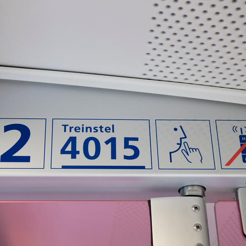 Reiziger blijft praten in stiltecoupés