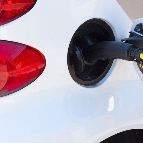 ‘Maak elektrisch rijden makkelijker’