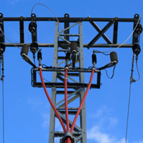 Amsterdam boos op 30 energiebedrijven