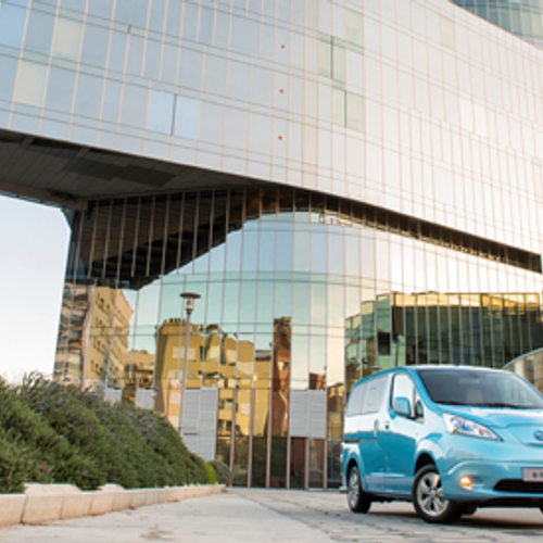 Taxi Electric eerste Nederlandse taxibedrijf met elektrische Nissan e-NV200